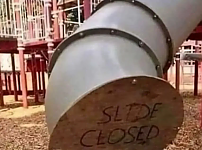 썸네일-잘못된 안내문 위치.jpg-이미지