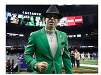 썸네일-한 미식축구 선수가 동네 피자집 행사에 무료로 출연한 이유-이미지