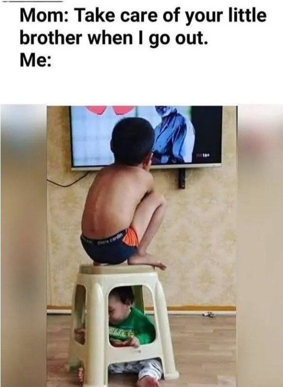 nokbeon.net-엄마 외출 중 동생 돌보는 형.jpg-1번 이미지