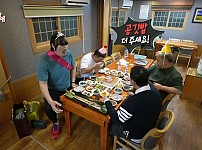 썸네일-간장종지 아닙니다 공깃밥입니다-이미지