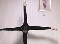 썸네일-정말 유연하네요. 이 자세 되시는 분?-이미지